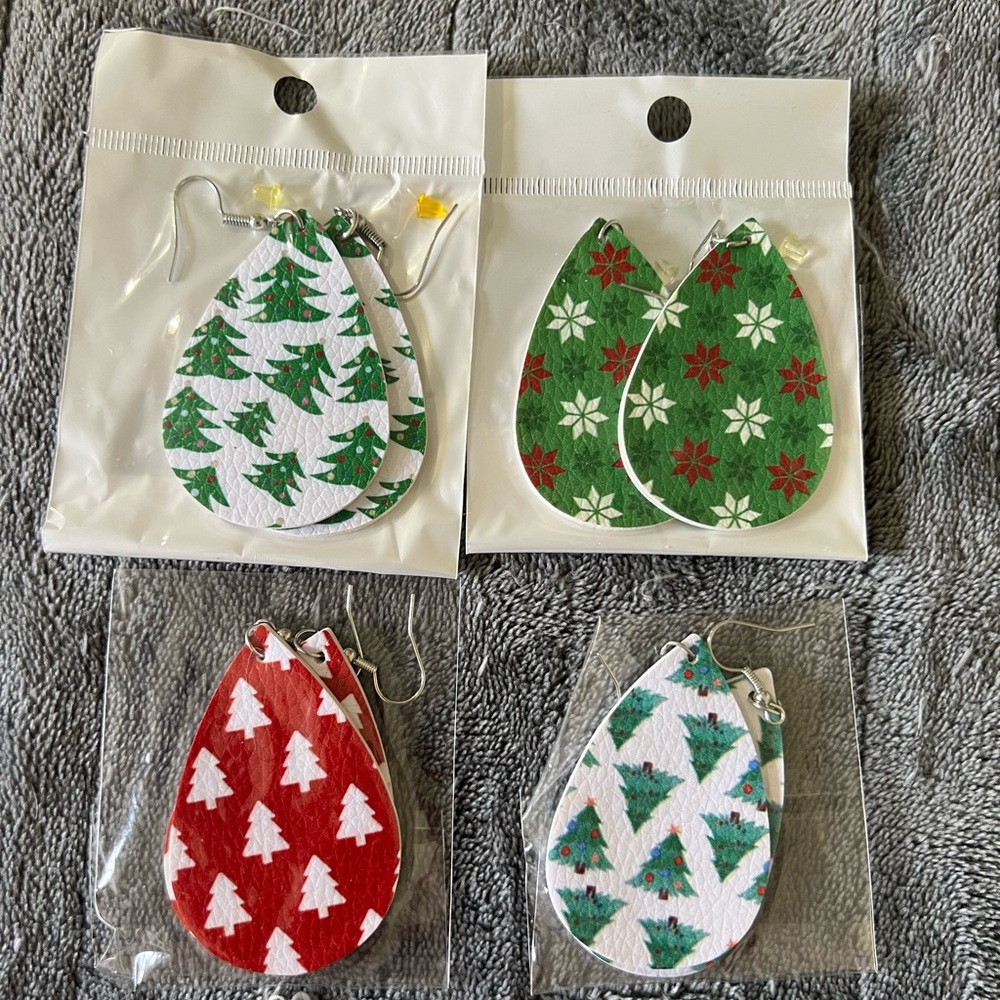 Festive Christmas Tree Earrings Set